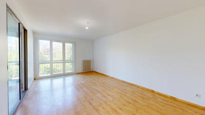 Appartement - 100 m² - 4 pièces