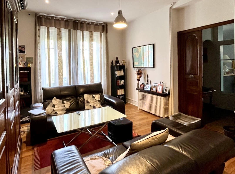 Maison - 262 m² - 10 pièces