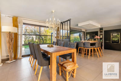 Maison - 138 m² - 5 pièces