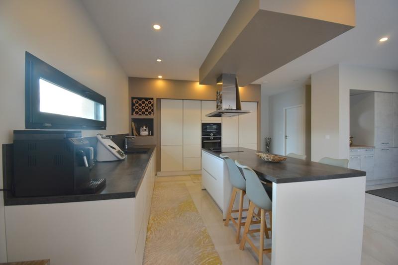 Maison - 151 m² - 6 pièces