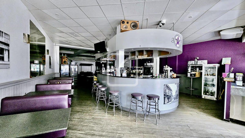 Maison - 180 m² - 5 pièces