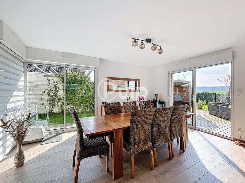 Maison - 161 m² - 7 pièces