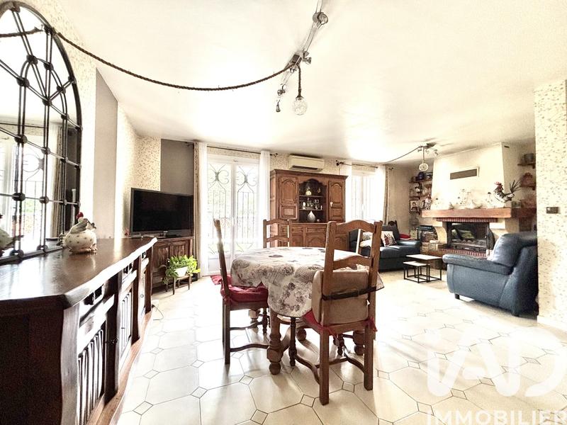 Maison - 92 m² - 5 pièces