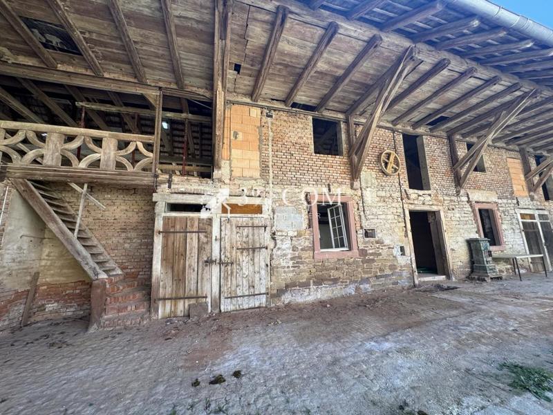 Maison - 390 m² - 8 pièces