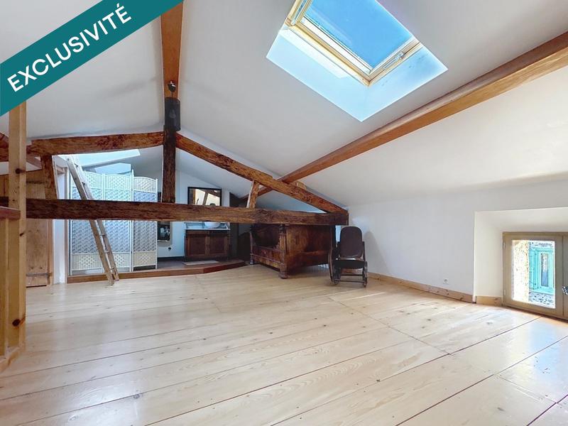 Maison - 203 m² - 7 pièces