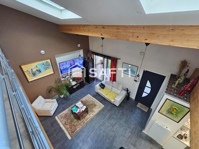 Maison - 95 m² - 4 pièces