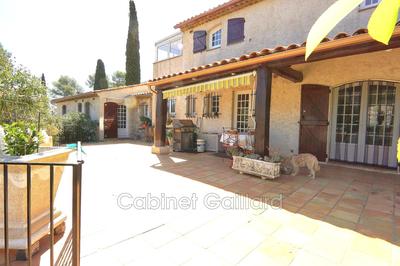 Villa - 180 m² - 5 pièces