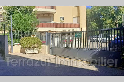 Parking / Garage - 15 m²