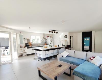 Pavillon - 111 m² - 5 pièces