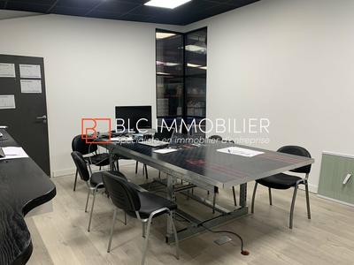 Entrepôt - 1 150 m²