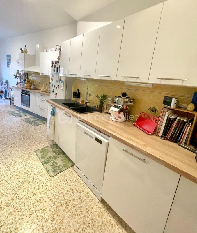 Demeure - 268 m² - 7 pièces