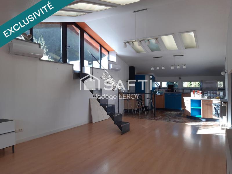 Appartement - 260 m² - 12 pièces