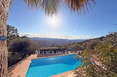 Maison - 217 m² - 7 pièces