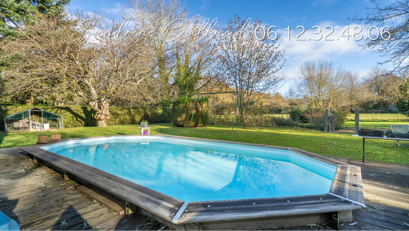 Maison - 219 m² - 10 pièces