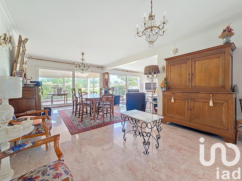 Maison - 204 m² - 7 pièces