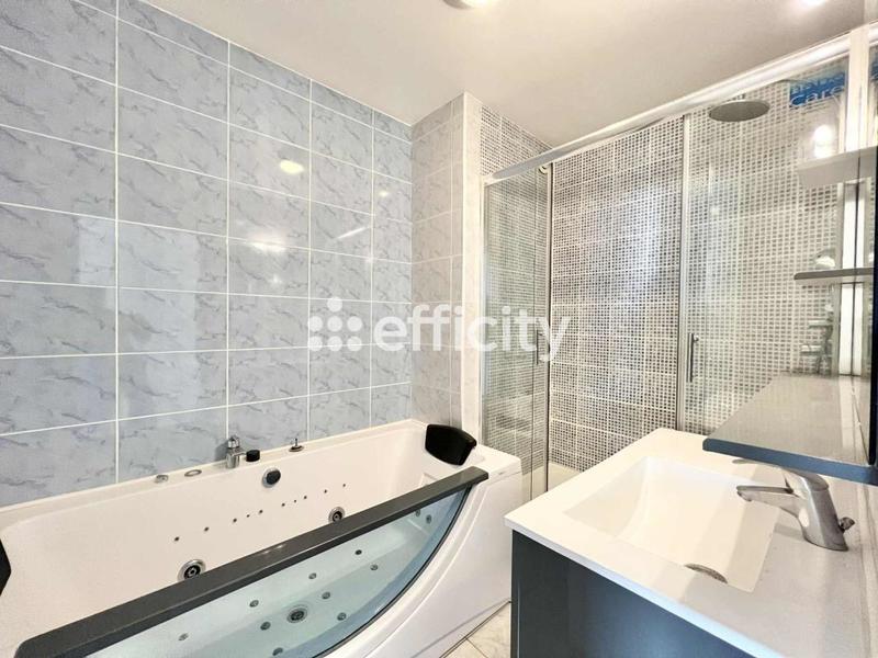 Appartement - 85 m² - 4 pièces