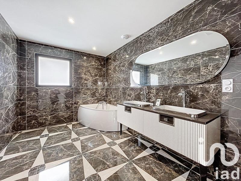 Maison - 162 m² - 6 pièces