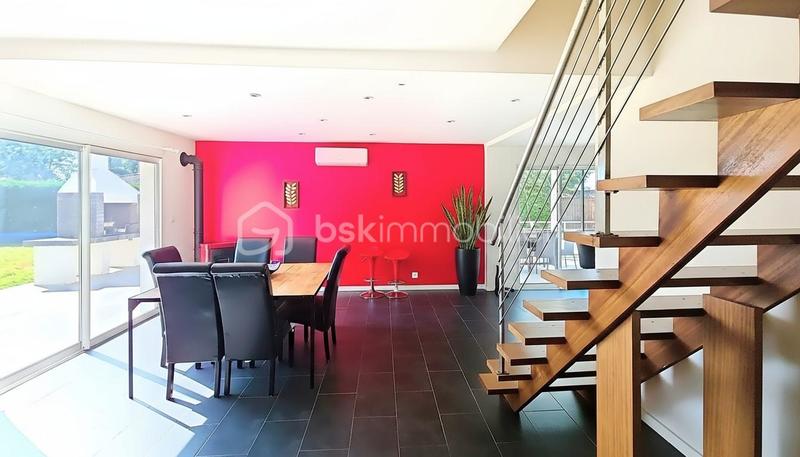 Villa - 205 m² - 7 pièces