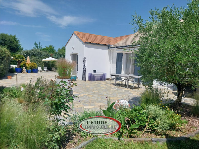 Villa - 222 m² - 8 pièces