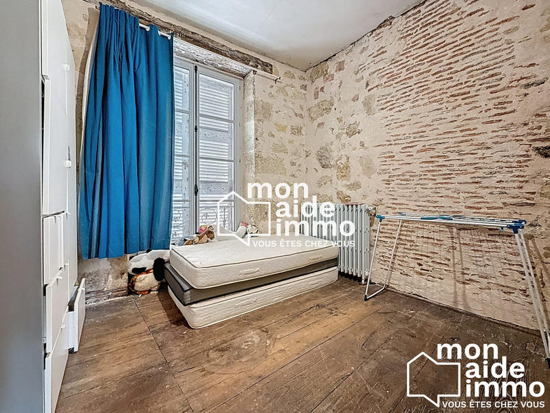 Maison - 300 m² - 12 pièces