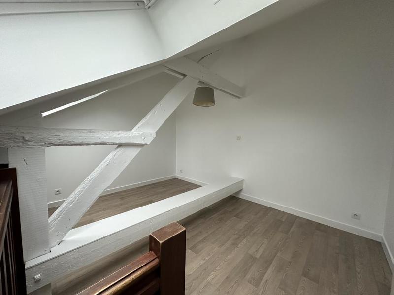 Appartement - 100 m² - 5 pièces