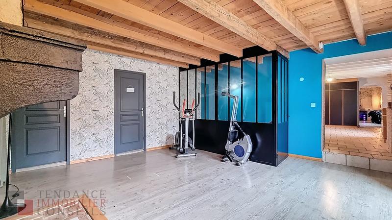 Maison - 220 m² - 9 pièces