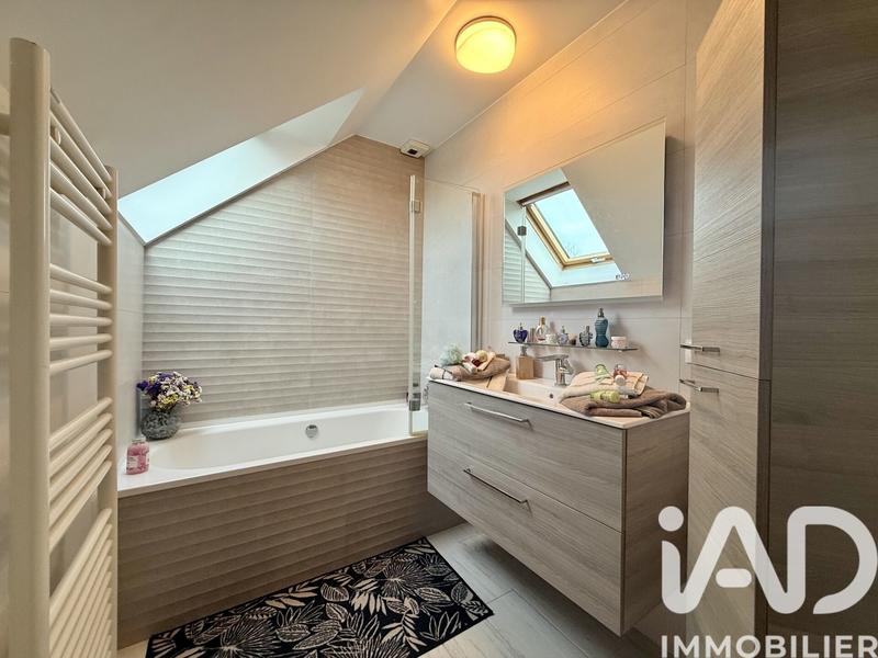 Maison - 132 m² - 6 pièces