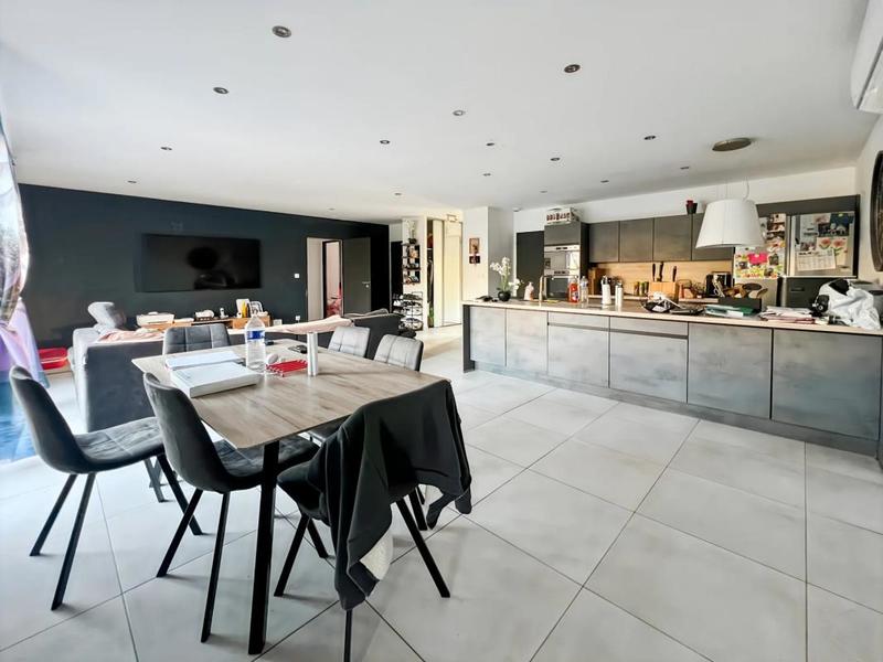 Maison - 119 m² - 5 pièces