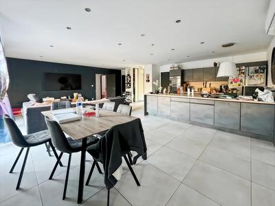 Maison - 119 m² - 5 pièces