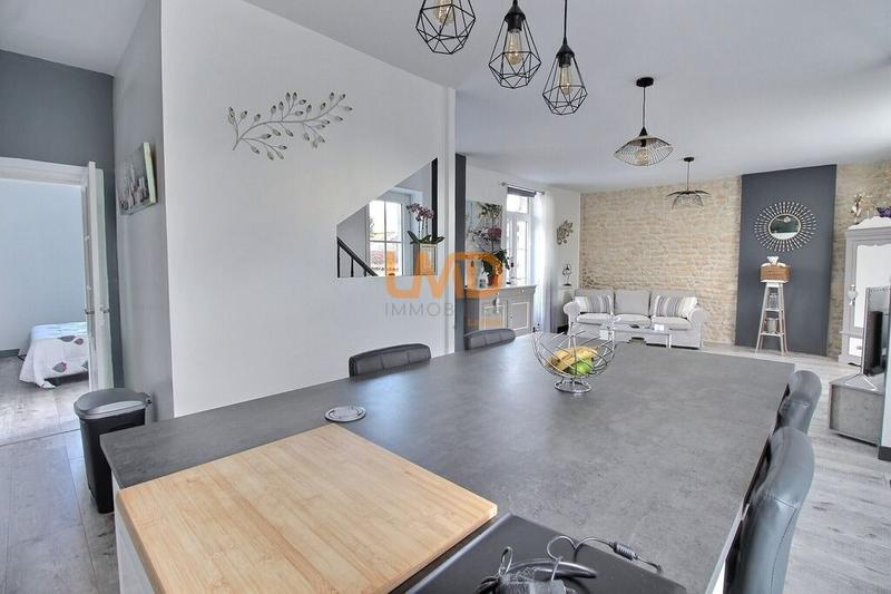 Maison en pierre - 102 m² - 5 pièces