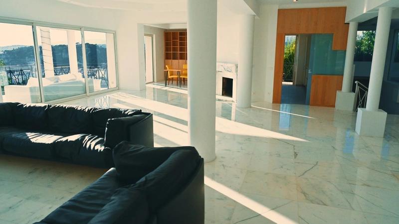 Villa - 325 m² - 6 pièces