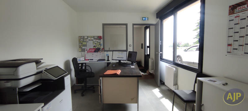 Local d'activité / Entrepôt - 288 m²