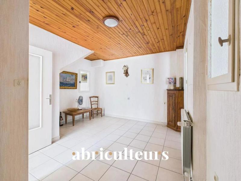 Maison - 94 m² - 5 pièces