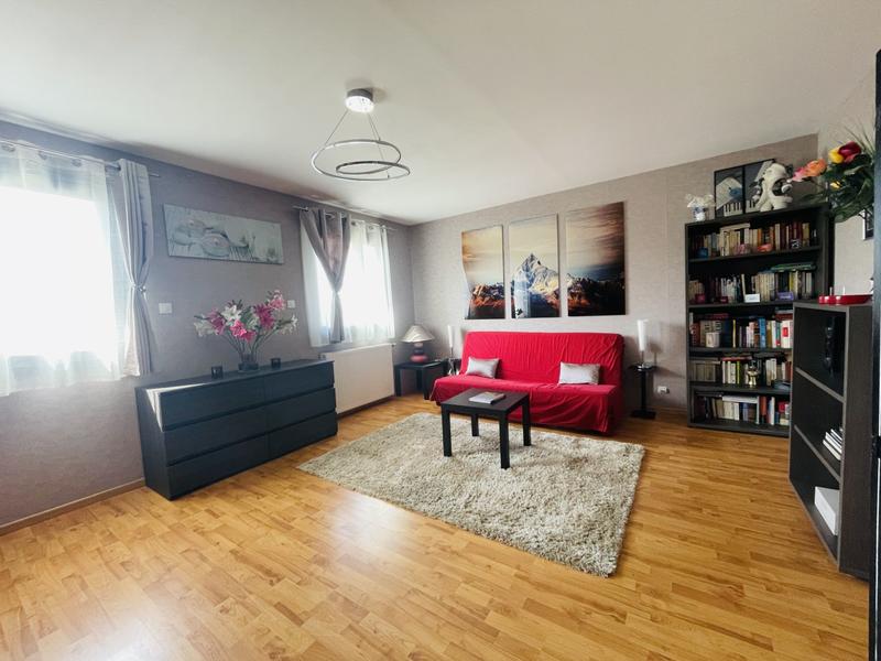 Pavillon - 256 m² - 8 pièces