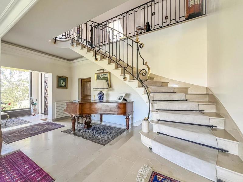 Demeure - 254 m² - 10 pièces