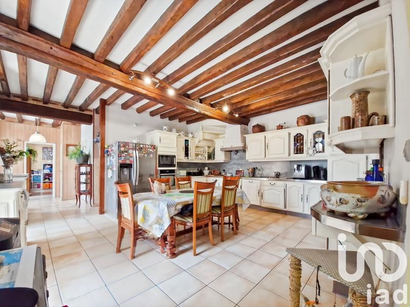 Maison - 211 m² - 8 pièces