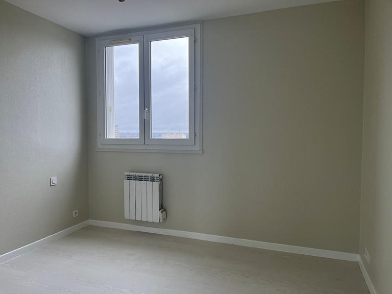 Appartement - 90 m² - 5 pièces