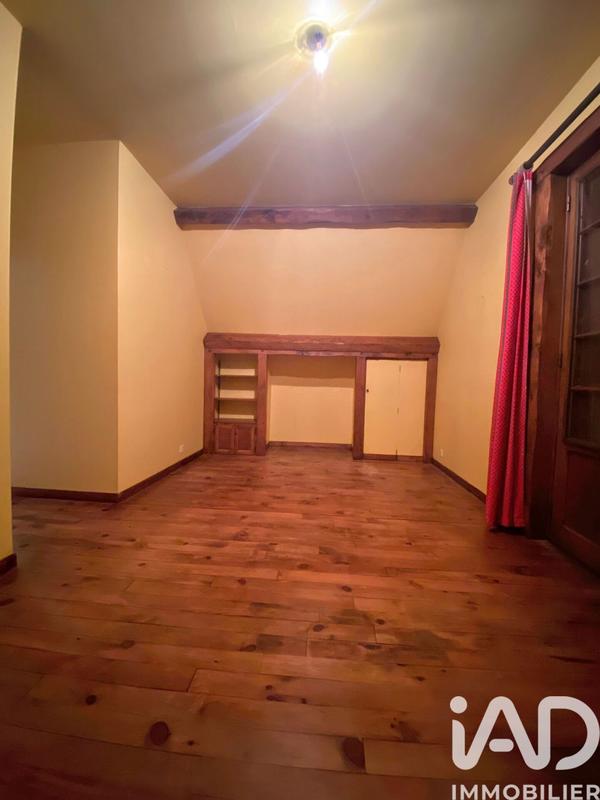 Maison - 230 m² - 6 pièces