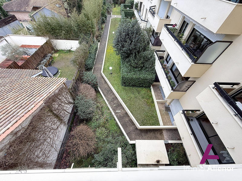 Appartement - 104 m² - 4 pièces