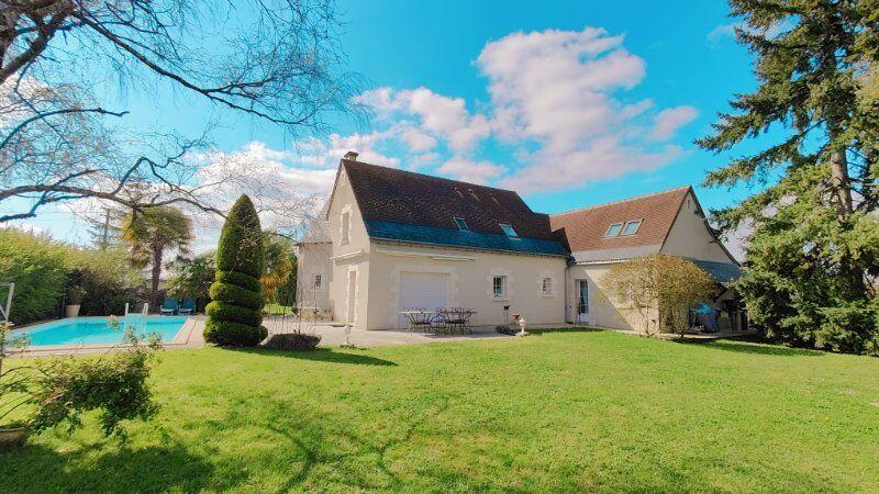 Villa - 300 m² - 10 pièces