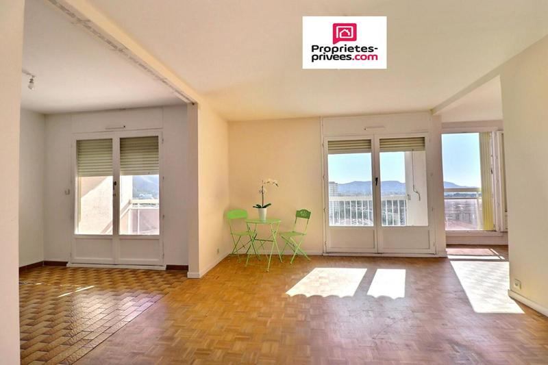 Appartement - 80 m² - 4 pièces