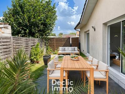 Maison - 90 m² - 5 pièces