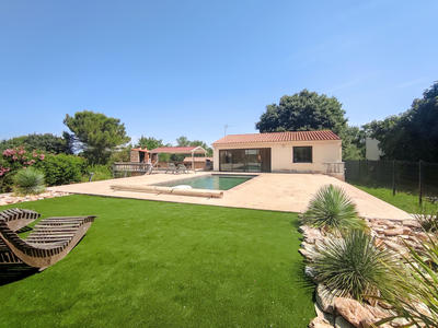 Maison - 270 m² - 11 pièces