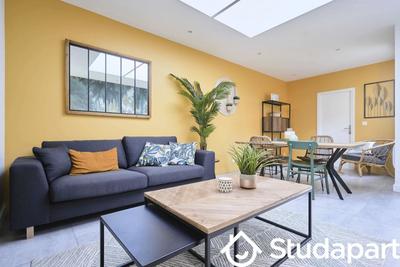 Chambre - 11 m² - 1 pièce