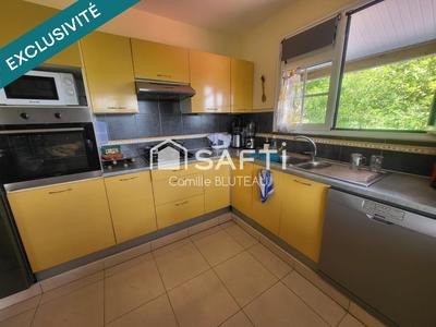 Maison - 200 m² - 8 pièces