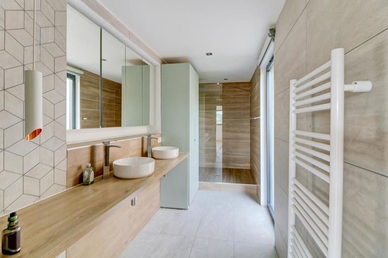 Maison - 180 m² - 5 pièces