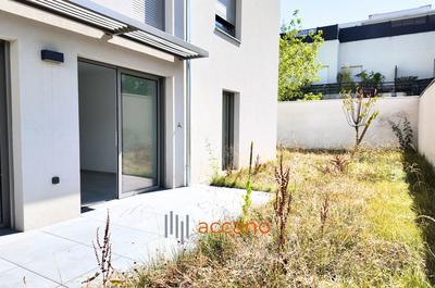 Appartement - 100 m² - 5 pièces