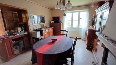 Maison - 102 m² - 4 pièces