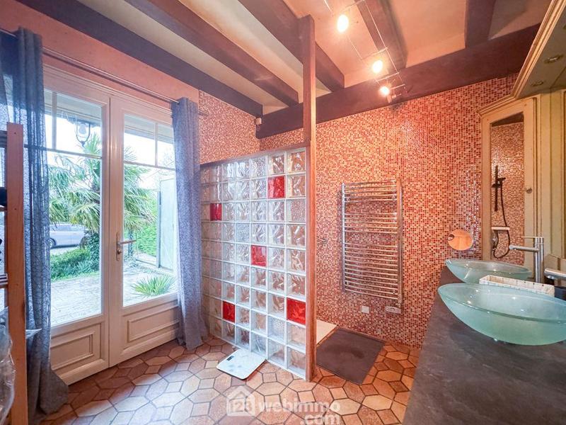 Maison de village - 377 m² - 7 pièces