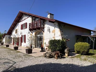 Maison en pierre - 280 m² - 9 pièces